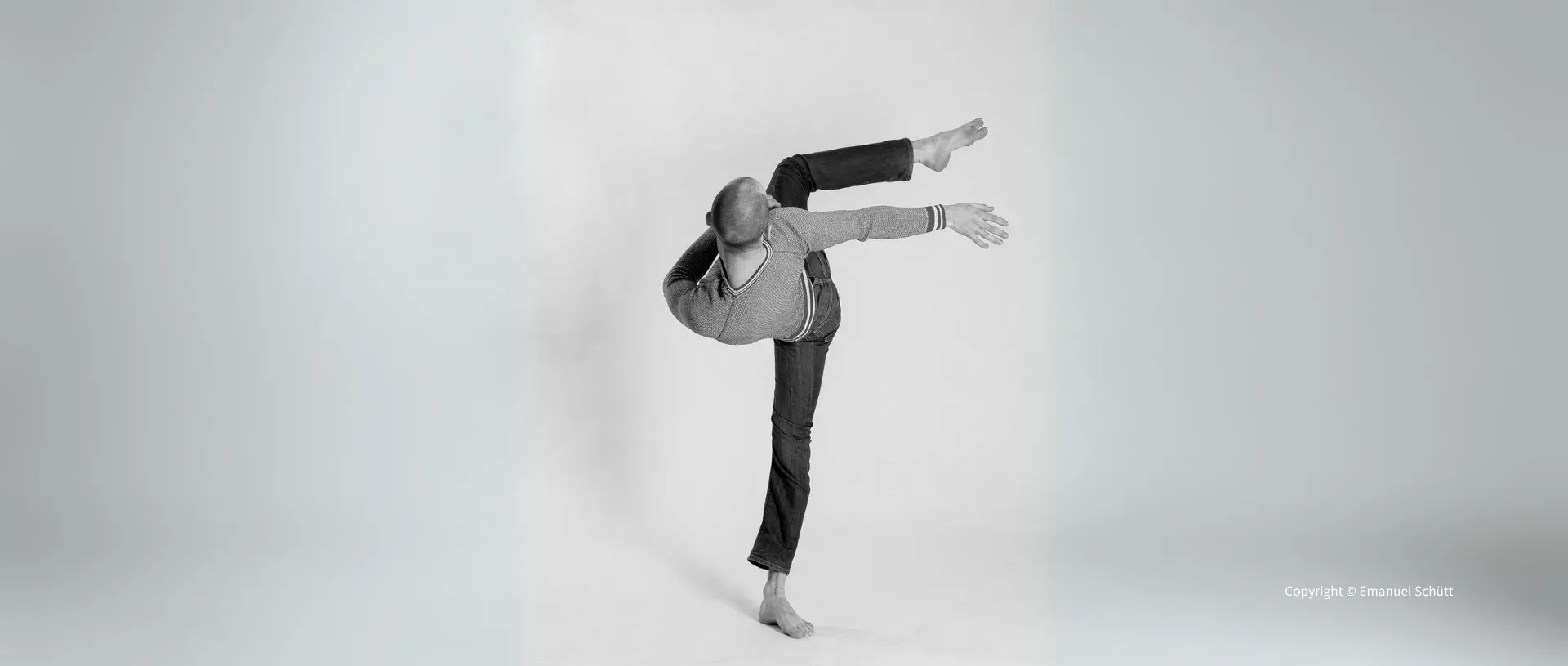 Professional Ballett Dancer and Rolfing Structural Integration student Adam Schütt, Stockholm, Sweden 
